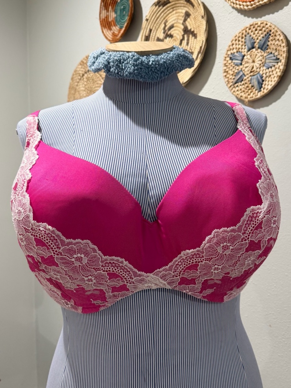 Cacique Fuchsia Bra with Cream Lace Trim